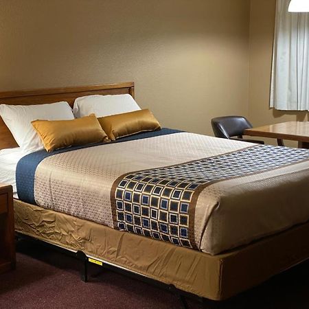 Royal Inn Lovelock 外观 照片