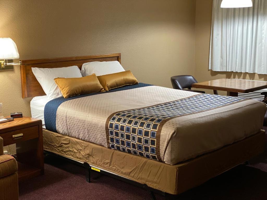 Royal Inn Lovelock 外观 照片