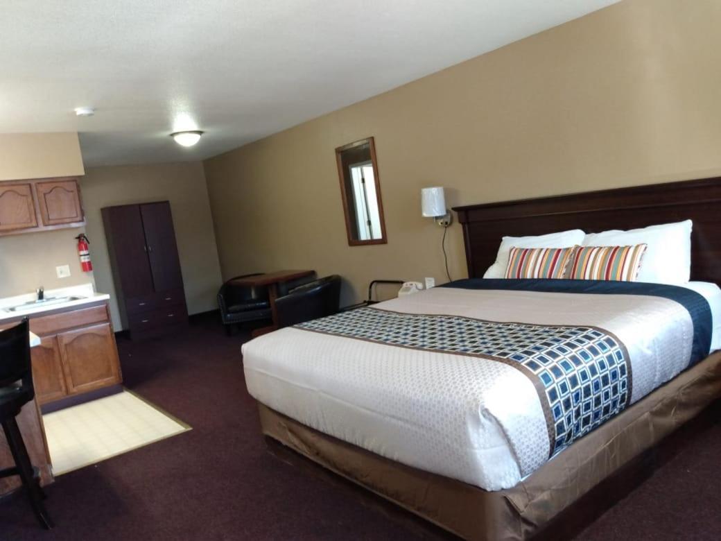 Royal Inn Lovelock 外观 照片